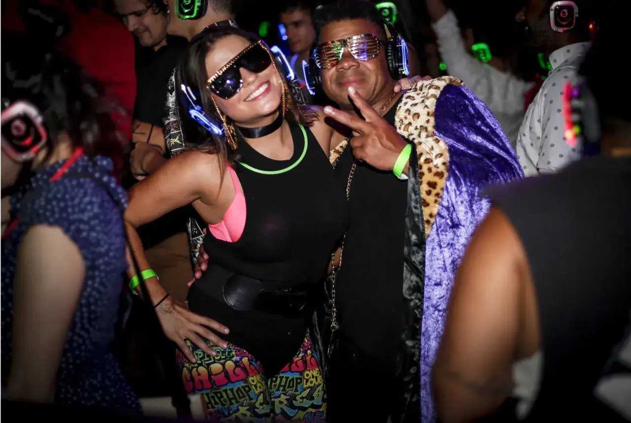 Zdjęcie Impreza w stylu lat 90 dekoracje - stwórz niezapomnianą atmosferę