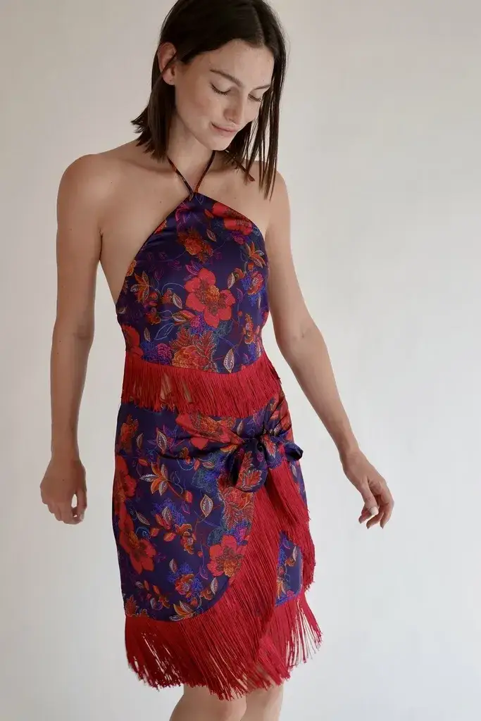 Zdjęcie Faldas con flecos: estilos irresistibles y cómo lucirlas bien