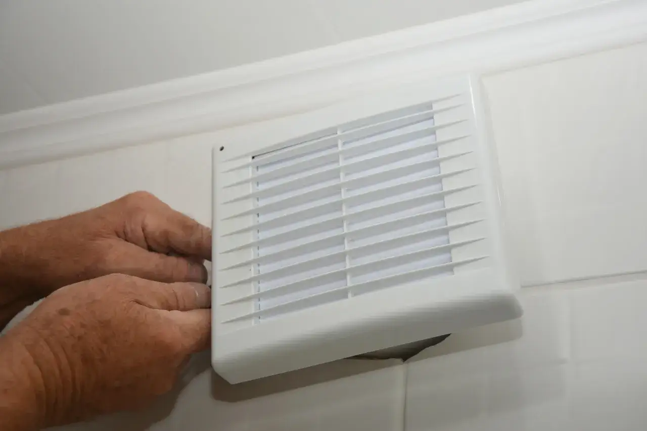 Zdjęcie Jak wybrać wentylator do łazienki, aby uniknąć wilgoci i hałasu