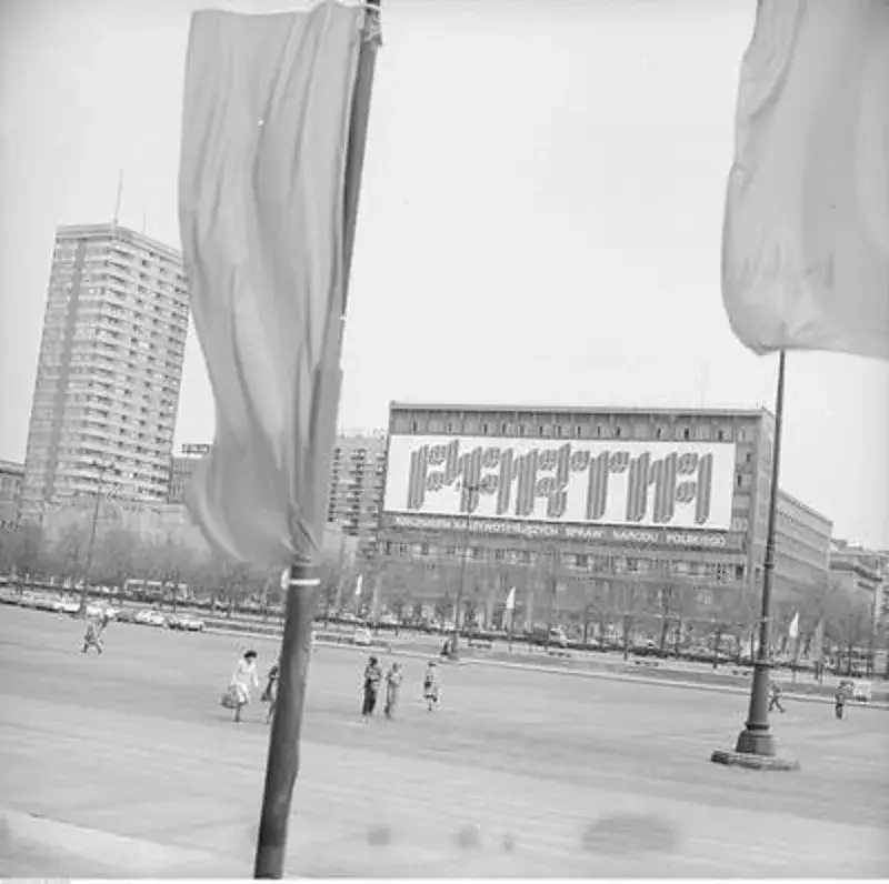 Zdjęcie 1 maja w jakich krajach wolne – poznaj zaskakujące różnice w obchodach