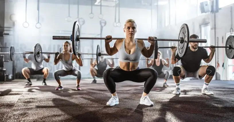 Zdjęcie Ile trwa trening crossfit? Odkryj, co wpływa na czas sesji
