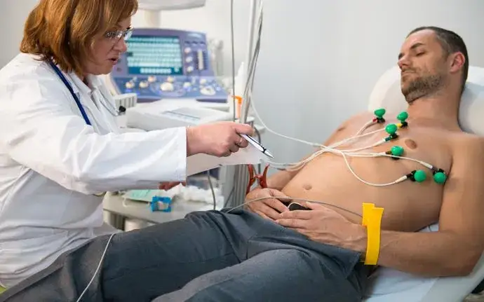 Zdjęcie Ile trwa badanie EKG? Poznaj czas i szczeg&oacute;ły procedury