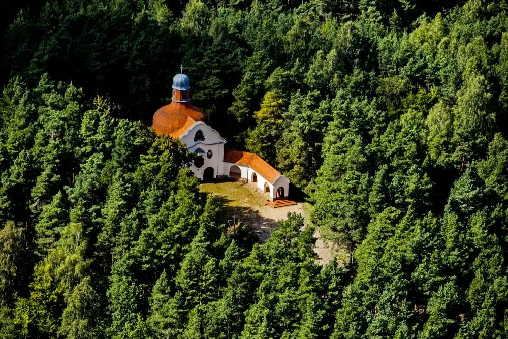 Zdjęcie Kalwaria Wielewska - fascynujące miejsce pielgrzymek na Pomorzu