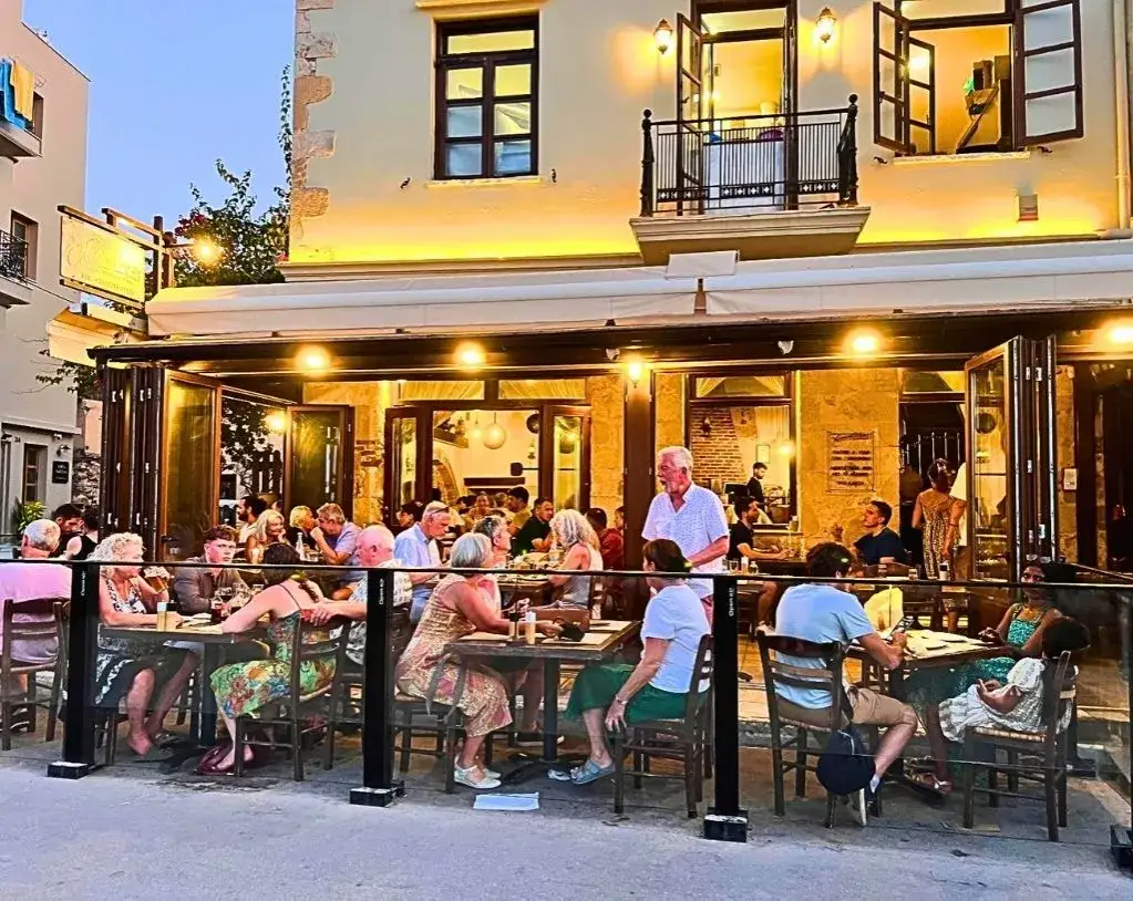 Zdjęcie Gdzie zjeść w Chanii? Odkryj najlepsze lokale i smaki Krety