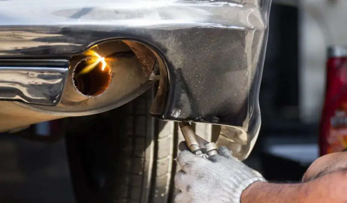 Zdjęcie Ile kosztuje spawanie wydechu? Sprawdź, co wpływa na ceny usług