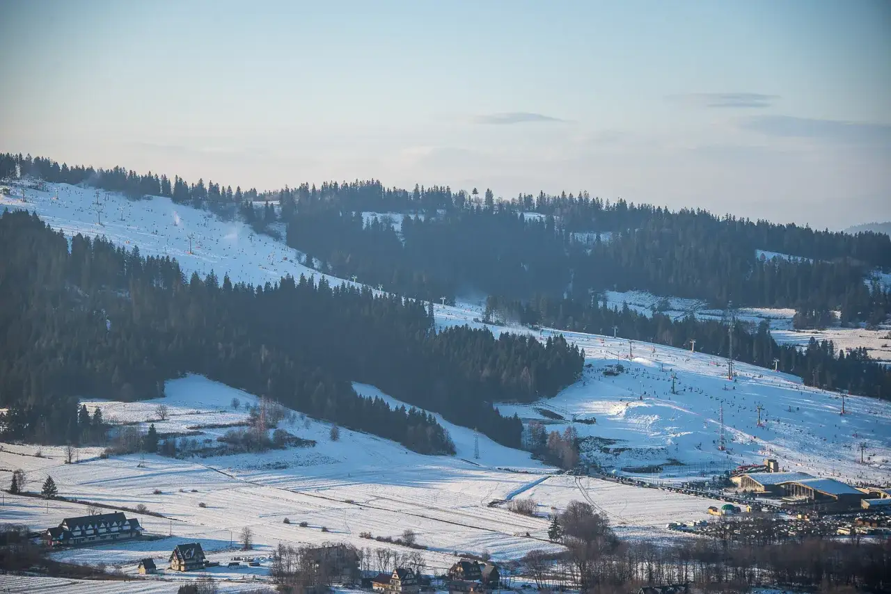 Zdjęcie Jak dojechać do Białki Tatrzańskiej pociągiem – nie przegap tych informacji
