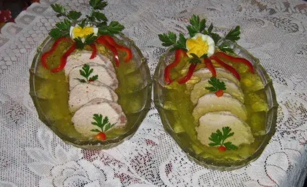 Zdjęcie Jak przygotować schab z chrzanem w galarecie na udane przyjęcie?