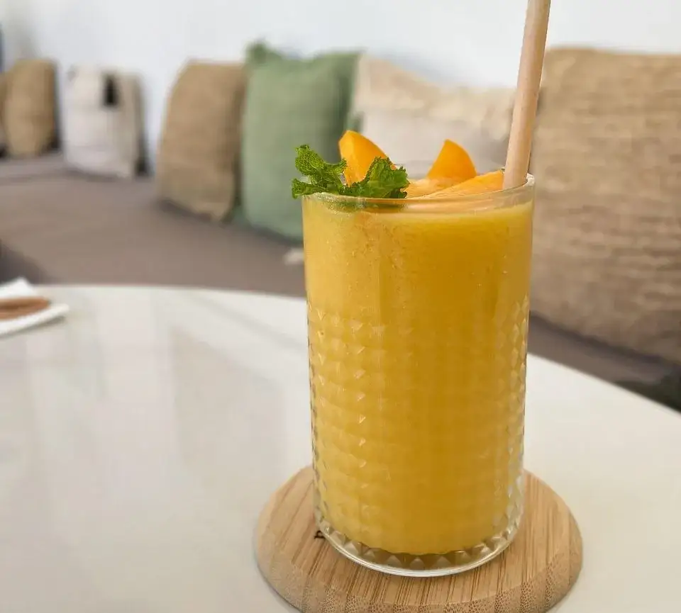 Zdjęcie Pyszny koktajl z mango i banana – łatwy przepis na orzeźwienie