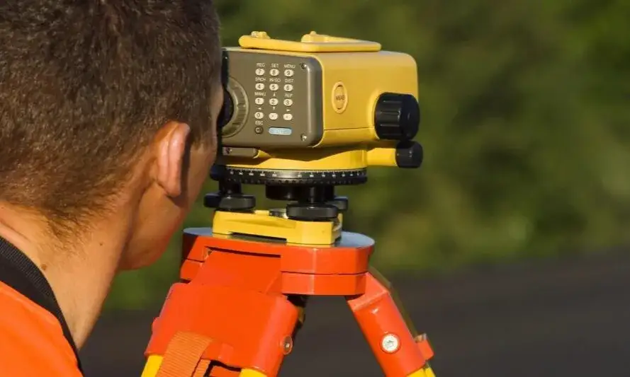 Zdjęcie Czym zajmuje się geodeta? Kluczowe zadania i ich znaczenie w branży