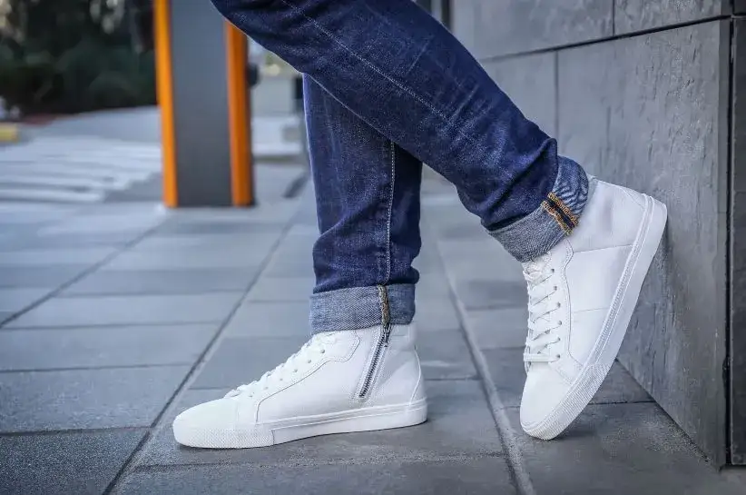 Zdjęcie Stylowe buty męskie: Jak nie popełnić modowej wpadki w 5 krokach
