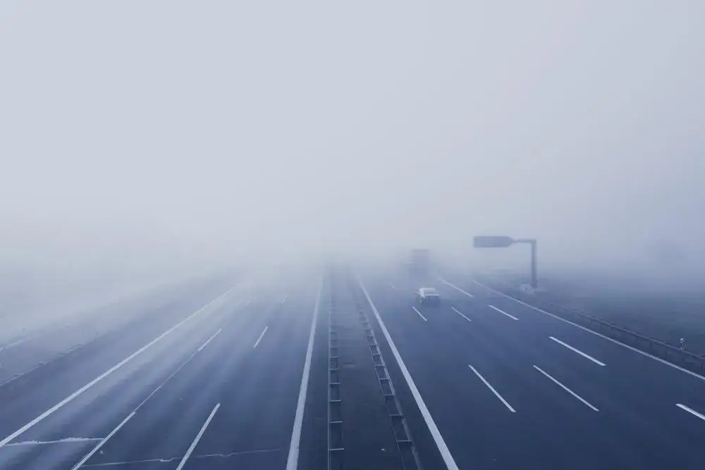 Zdjęcie Ile bierze bus za kilometr? Odkryj ukryte koszty transportu w Polsce
