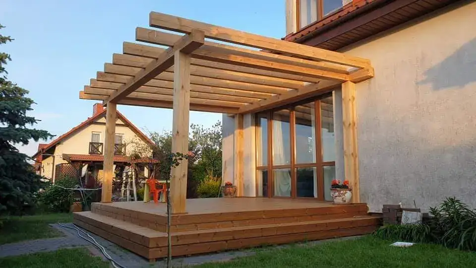 Zdjęcie Jakie krokwie na zadaszenie tarasu? Najlepsze materiały i wskazówki