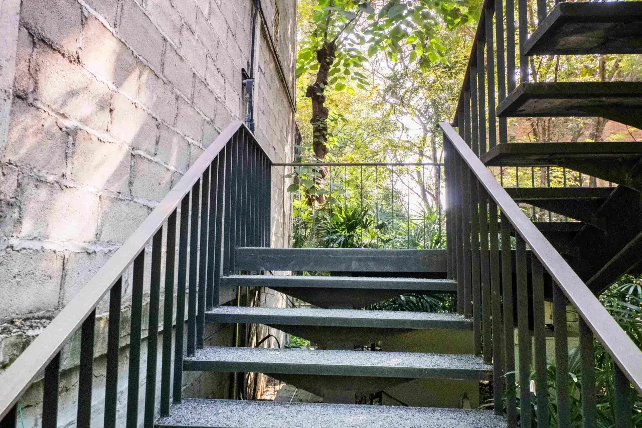 Zdjęcie Prosta barierka na schody krok po kroku. Uniknij kosztownych błędów!