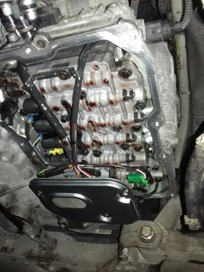 Zdjęcie Ile kosztuje wymiana oleju w automatycznej skrzyni biegów? Sprawdź ceny!