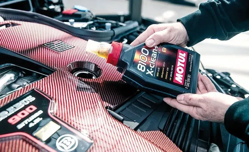 Zdjęcie Olej Motul na jakiej stacji? Sprawdź, gdzie go kupisz najbliżej
