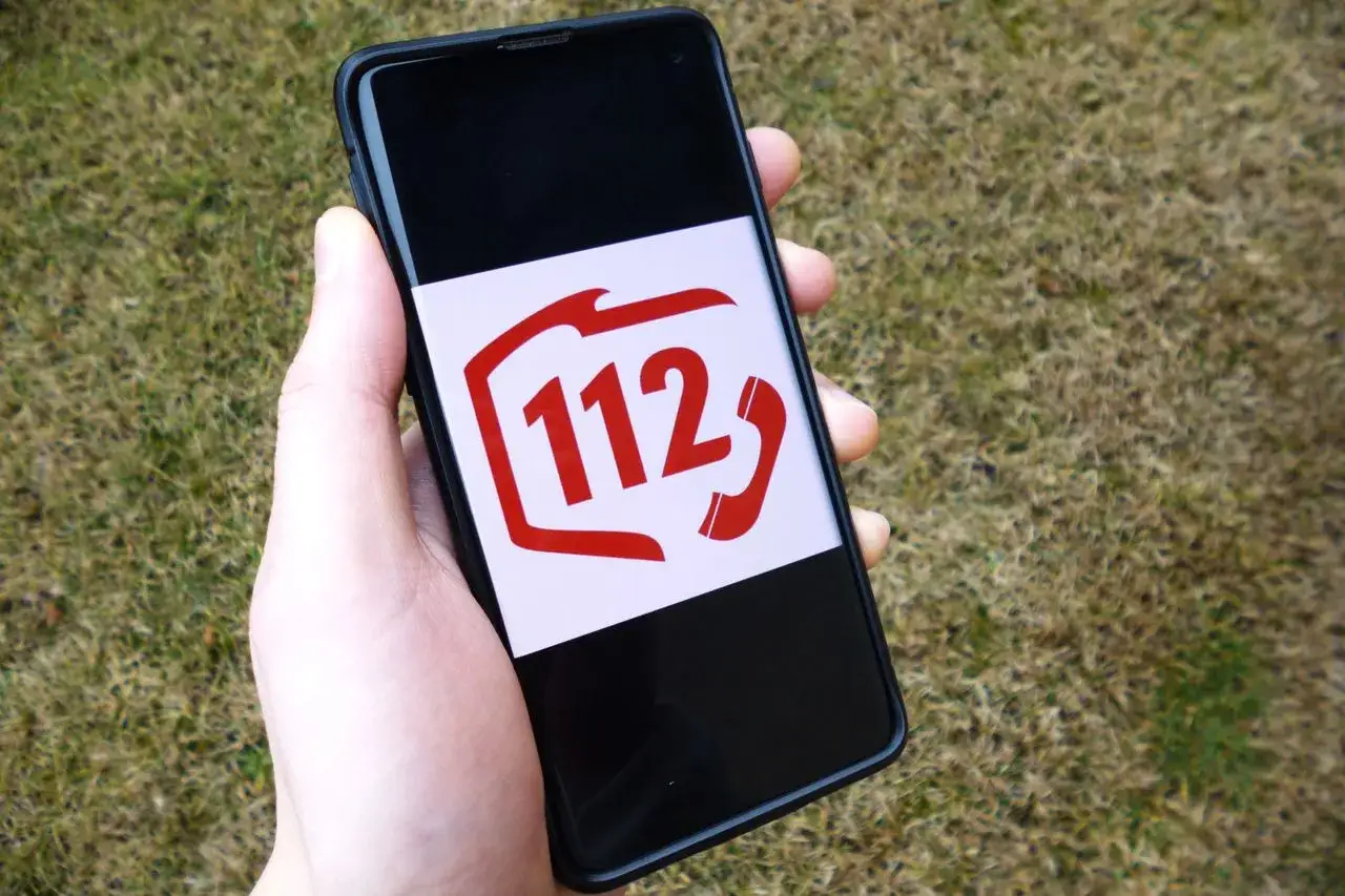 Aplikacja 112 dla niesłyszących - jak skutecznie zgłaszać alarmy?