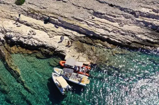 Szybenik: Gdzie zjeść dobrze i tanio? Porady eksperta!