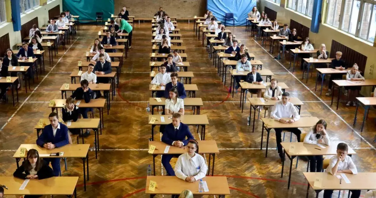 Jak wyglądają egzaminy w szkole w chmurze? Oto, co musisz wiedzieć