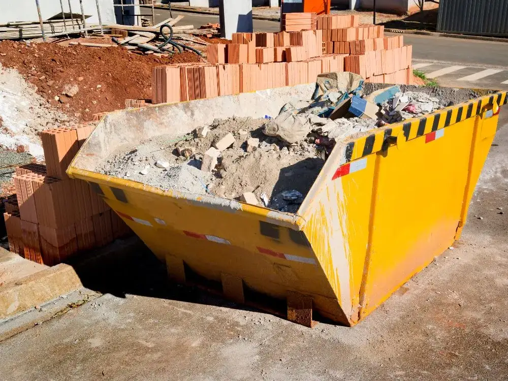 Gdzie wyrzucić odpady budowlane, aby uniknąć wysokich kar?