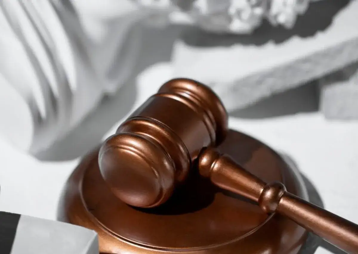 Radca prawny w sprawach karnych: Tak, ale jest warunek!