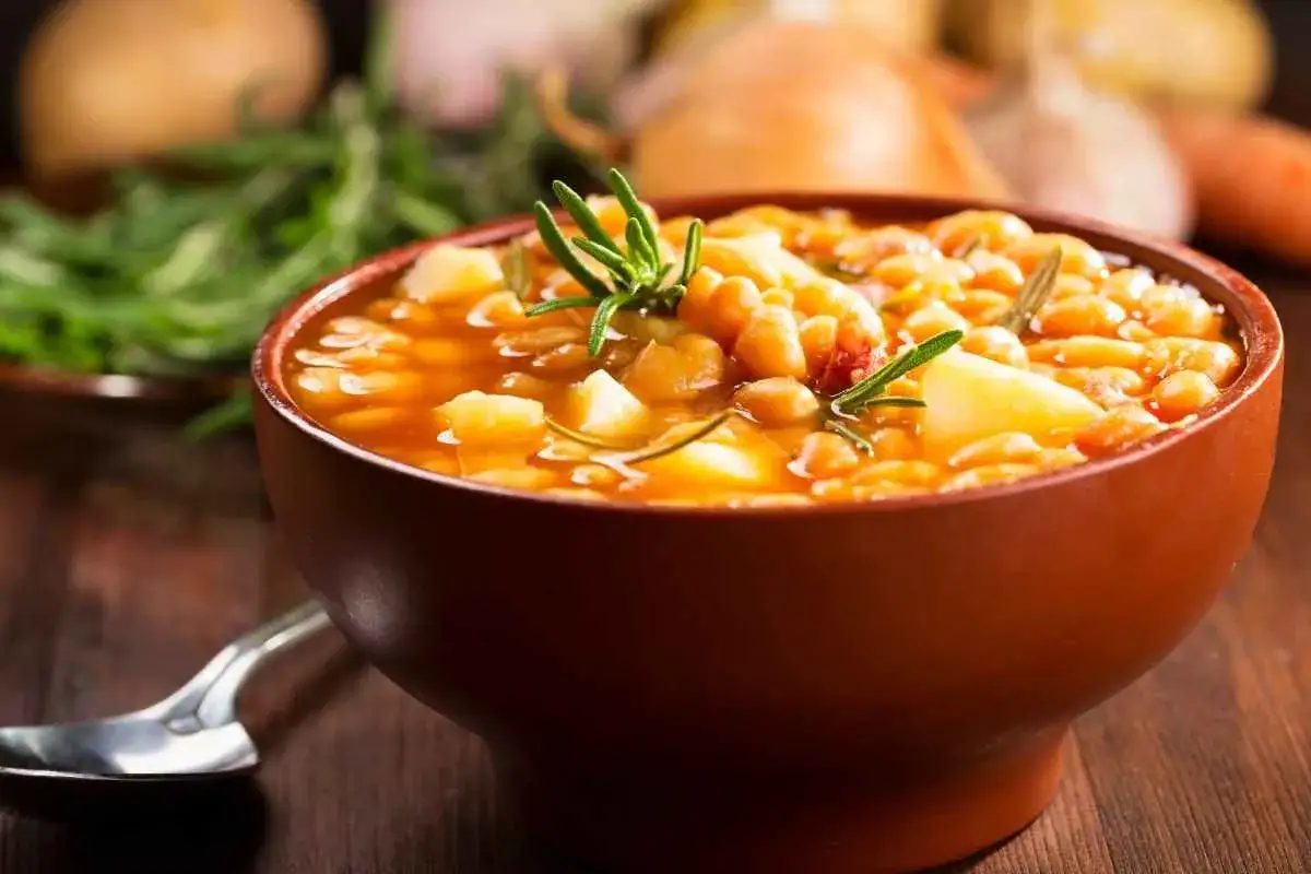 Zuppa o Minestra? Il segreto per distinguerle e la regola d'oro