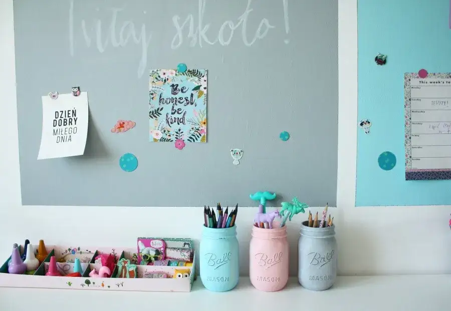 Jak malować ściany farbą magnetyczną, aby uniknąć najczęstszych błędów