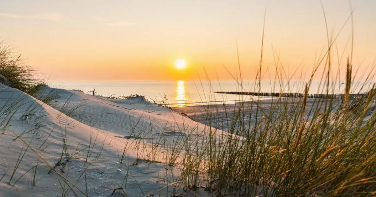 Gdzie najbliżej nad morze? Odkryj najlepsze plaże i trasy podróży