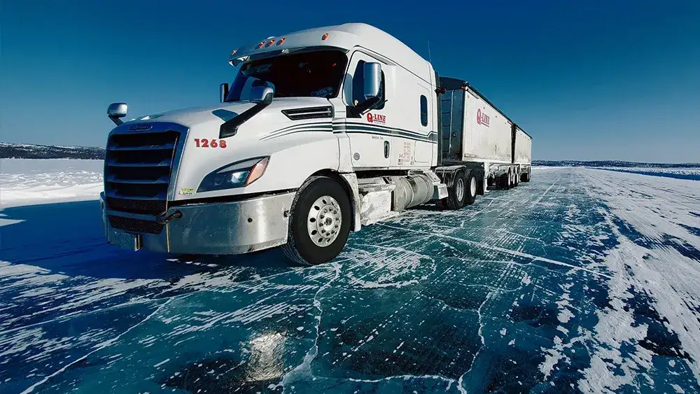 Ile zarabiają kierowcy na lodowym szlaku? Zaskakujące fakty o wynagrodzeniu