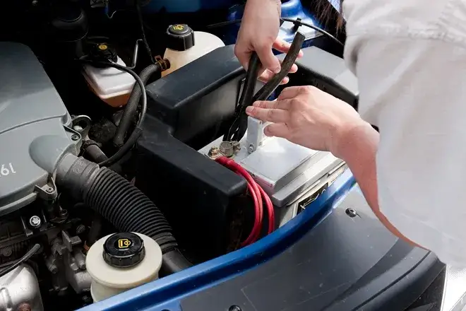 Jak dolać płyn chłodniczy do Toyoty Corolli? Bezpieczny poradnik