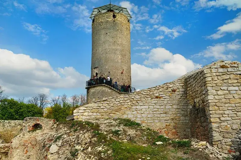 Iłża atrakcje: Odkryj ukryte skarby i miejsca, które zachwycają