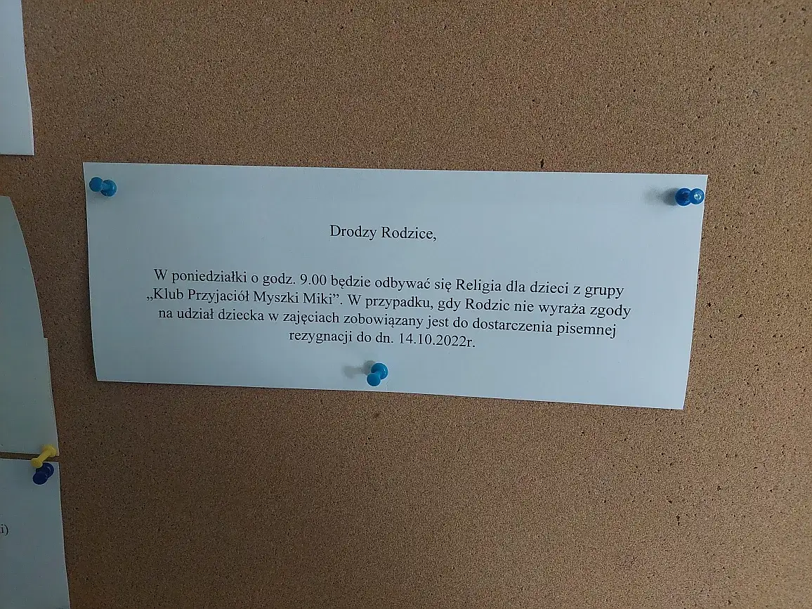 Jak napisać rezygnację z przedszkola, aby uniknąć problemów?