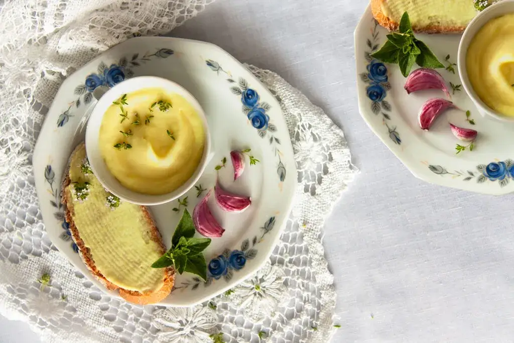 Wegańskie masło roślinne? Uważaj na pułapki! Poradnik zakupowy