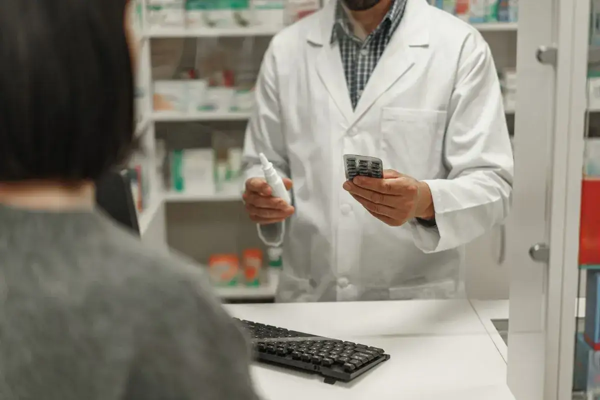 Zwrot leków na receptę: Kiedy to możliwe? Zasady i wyjątki