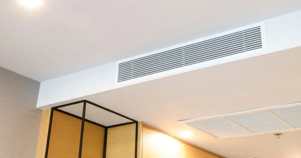 Jak ustawić klimatyzację w hotelu, aby uniknąć dyskomfortu?