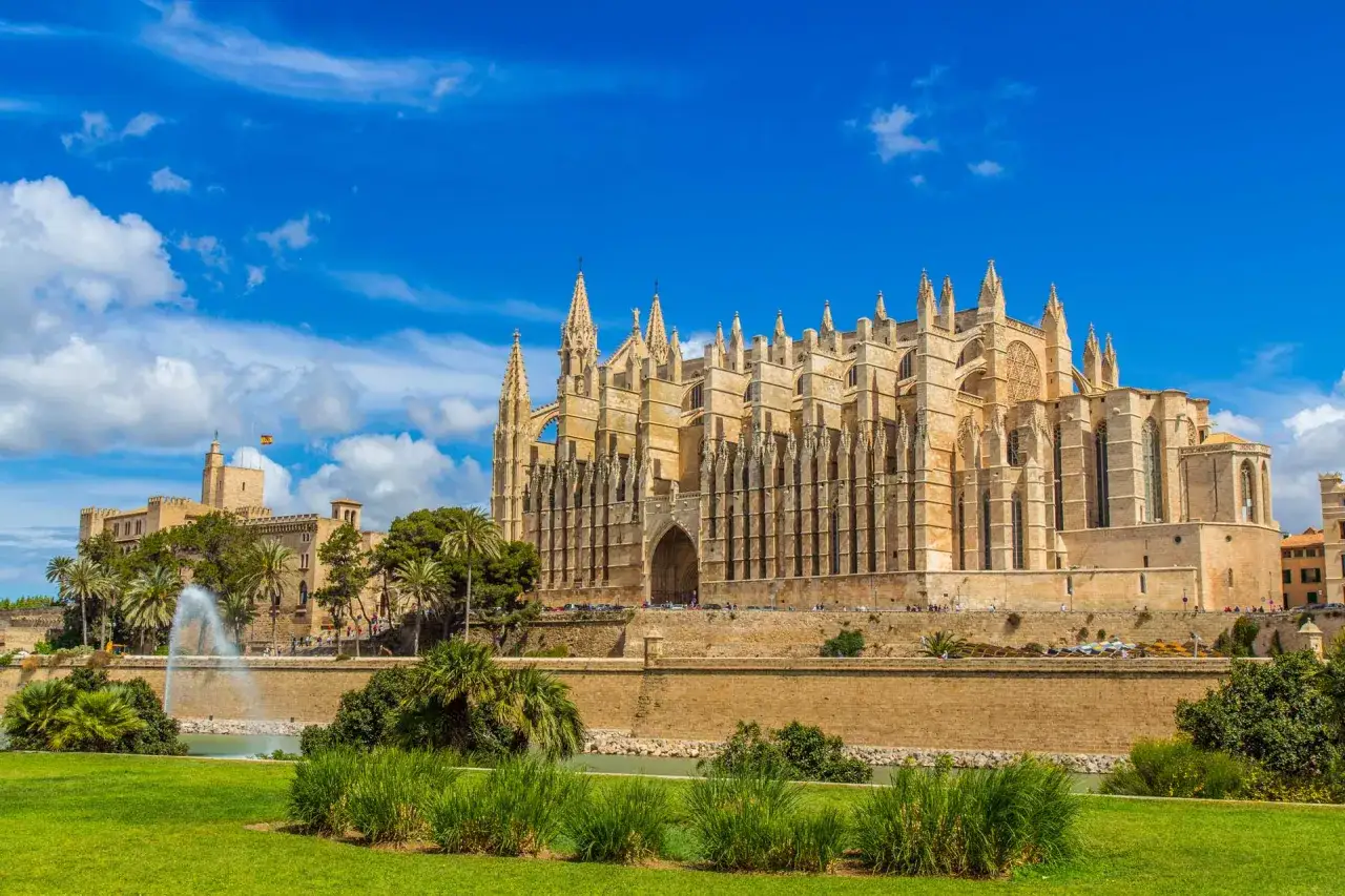 El secreto para visitar la Catedral de Palma gratis: ¿lo conoces?