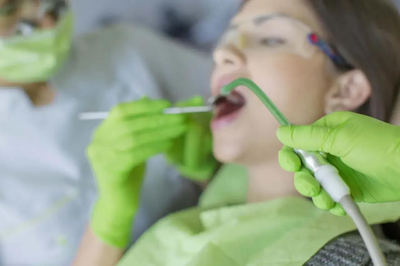 Boli ząb w sobotę? Znajdź dentystę i ulżyj w bólu!