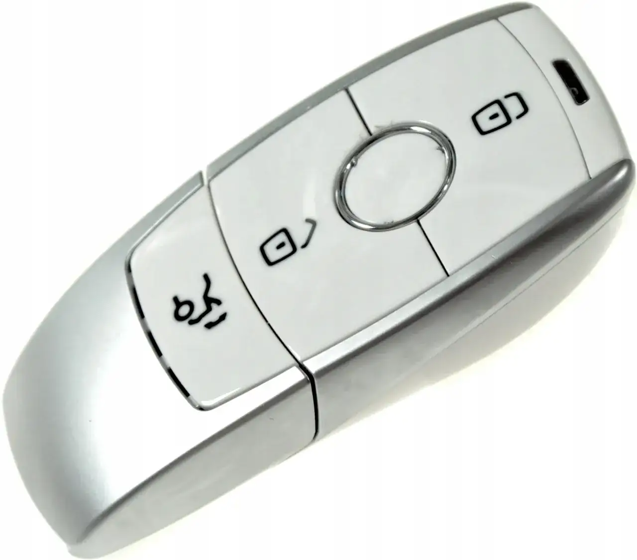 Ile kosztuje kodowanie kluczyka mercedes? Przegląd cen i usług