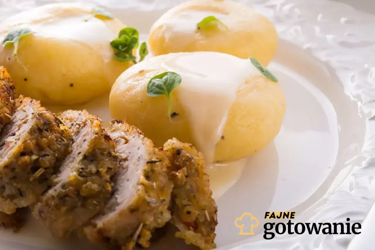 Sos do klusek śląskich: Klasyczne i wege przepisy na idealny obiad