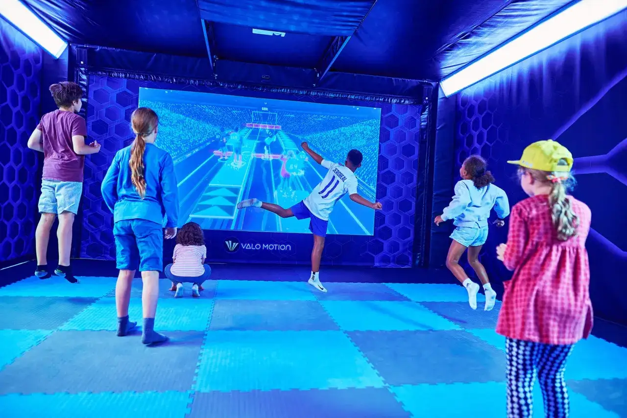 Was Teenager wirklich wollen: Coole Aktivitäten & Spartipps!