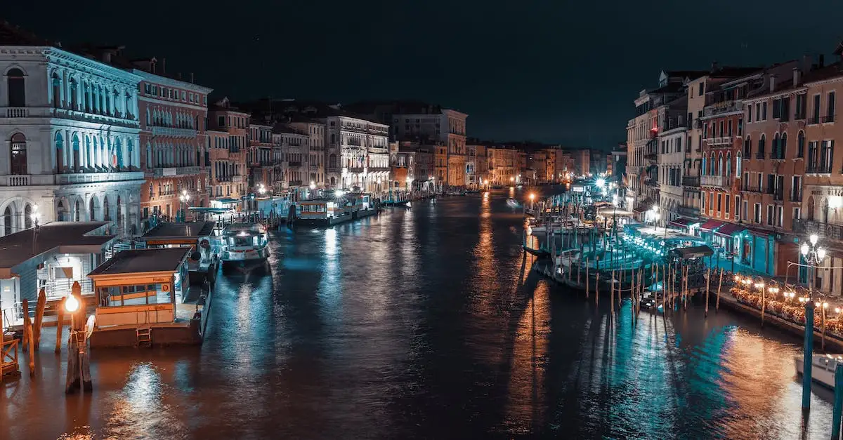  Przewodnik po Wenecji - najważniejsze atrakcje, informacje i porady