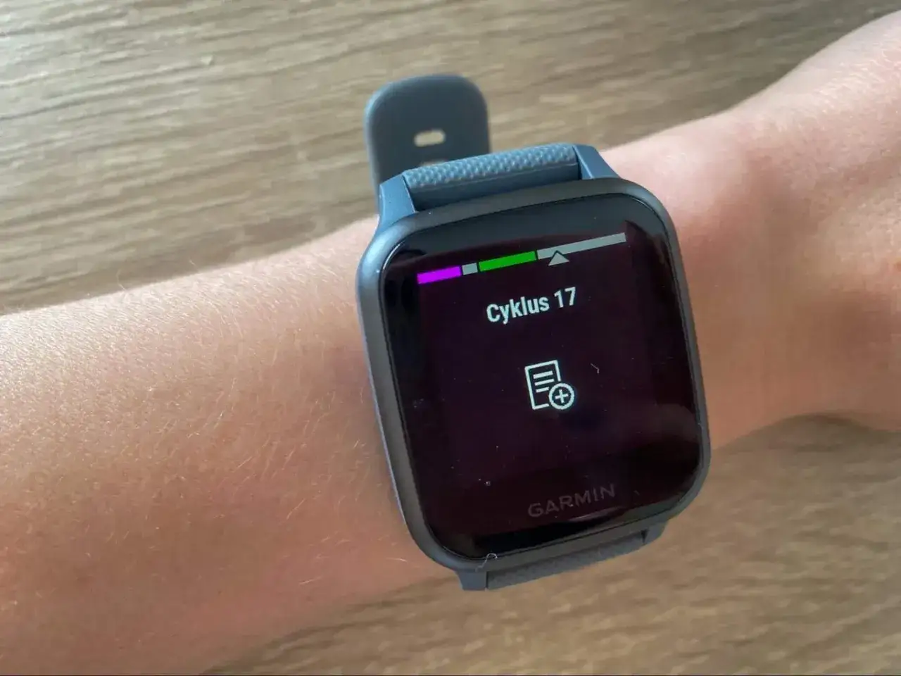 Najlepsze damskie smartwatche z GPS – ranking, który zaskoczy każdego