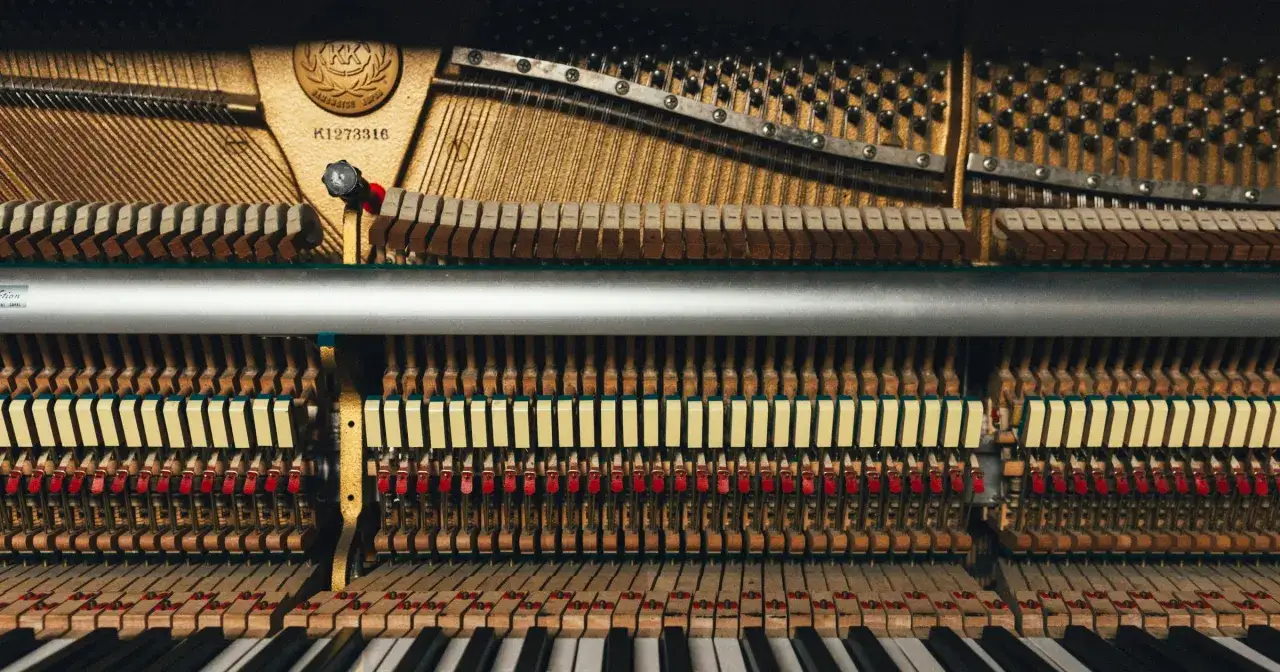 Ile klawiszy ma fortepian koncertowy? Standard 88 i wyjątki