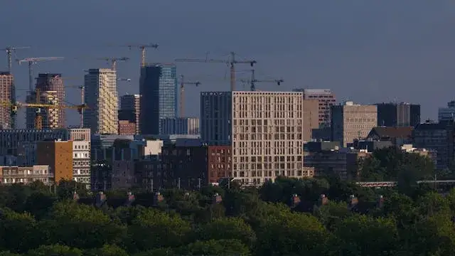 Co to jest spółdzielnia mieszkaniowa i jak może zmienić Twoje życie?