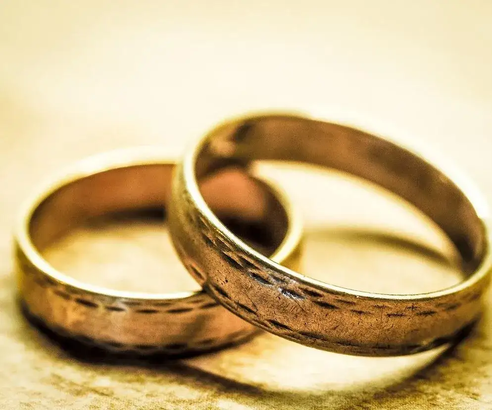 Ile kosztują obrączki? Ceny i czynniki wpływające na wybór
