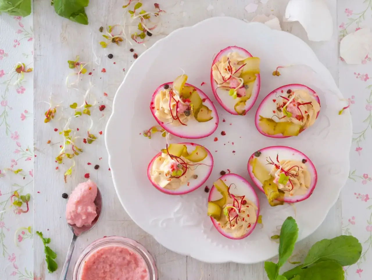 Idealne menu wielkanocne: Przepisy, inspiracje i planowanie