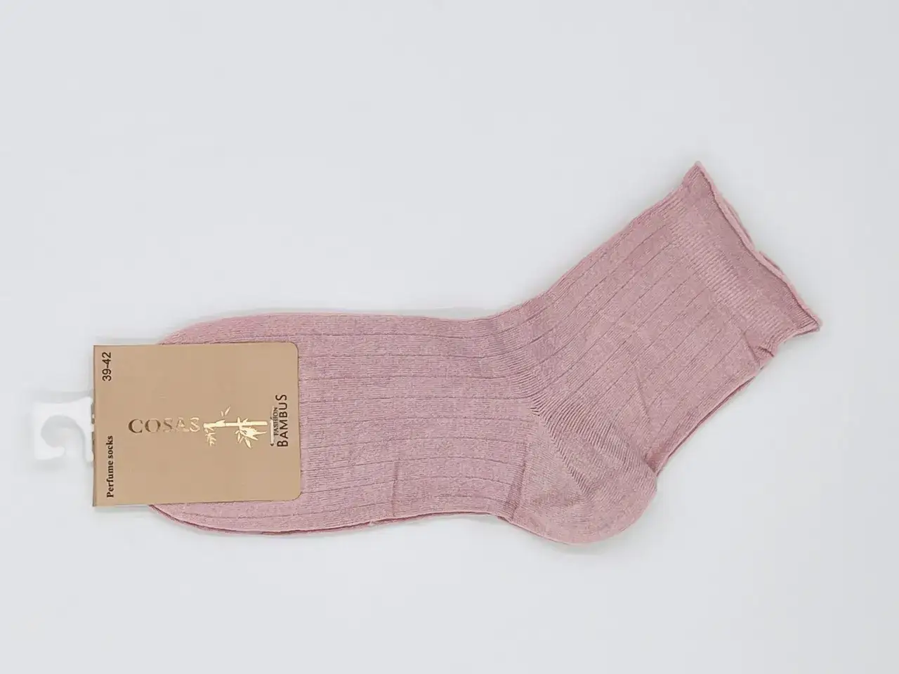 Skarpetki bawełniane czy bambusowe – które wybór przynosi więcej korzyści?