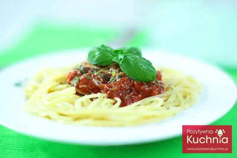 Spaghetti Napoli kcal: Od 80 do 450 kcal? Poznaj sekrety!