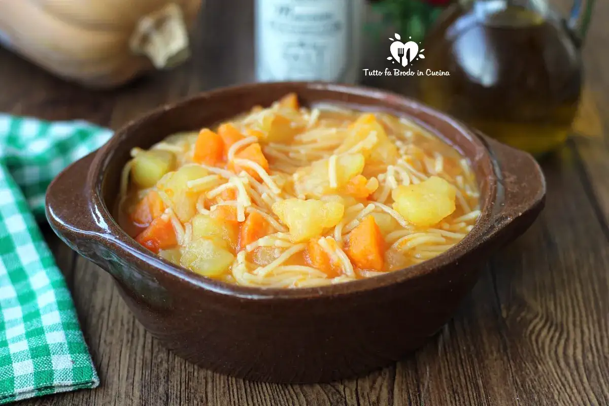 Minestra di Patate: Ricetta Facile, Cremosa e Varianti Golose