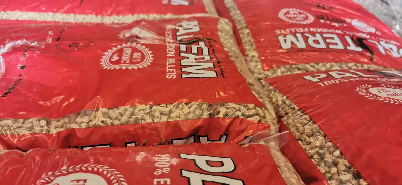 Gdzie kupić pellet wysokiej jakości? Sprawdź najlepsze miejsca i ceny!