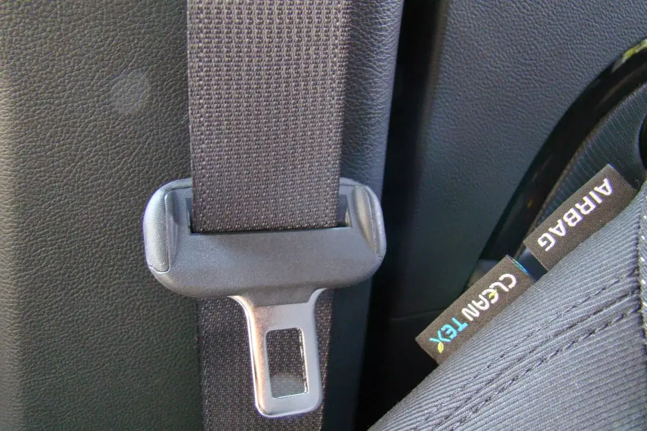 Pasy bezpieczeństwa z tyłu od kiedy? Oto, co musisz wiedzieć